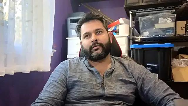 Bad_bearded_dad from StripChat is Freechat