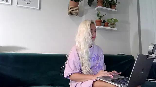 Try our streaming cams variety and talk on a personal level with our adorable girls streamers, showing off their bountiful shapes and dildos.