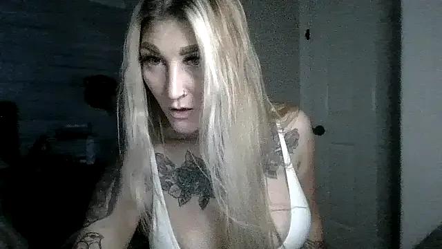 baddiexxmorgyn from StripChat is Freechat