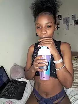 Bambii100 from StripChat