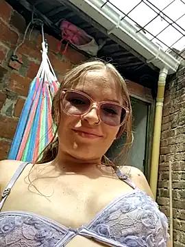 bambiluly from StripChat is Freechat