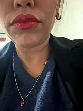 Bambolinastella on StripChat 