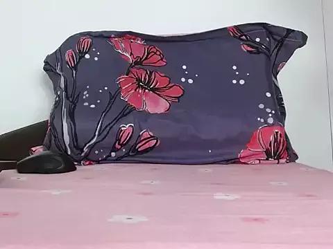 BambyKiss from StripChat is Freechat