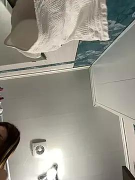 BarbaryRich from StripChat is Freechat