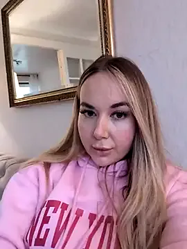 BarbieDolly_x from StripChat