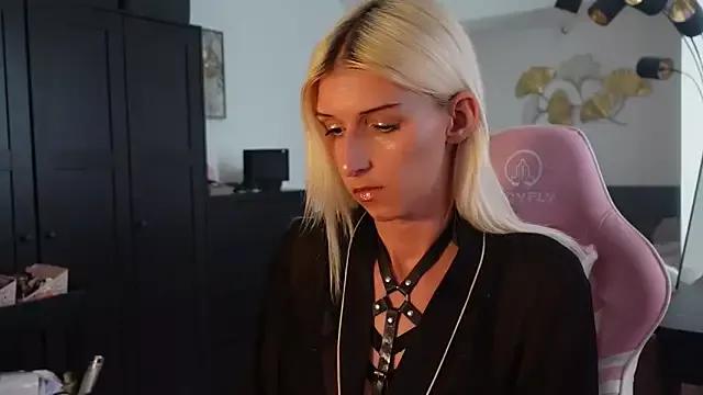 Try our streaming cams variety and talk on a personal level with our adorable girls streamers, showing off their bountiful shapes and dildos.