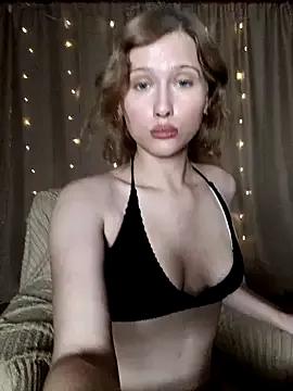 bb_Tiana from StripChat is Freechat