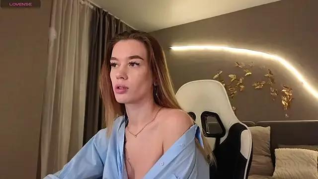 Try our streaming cams variety and talk on a personal level with our adorable girls streamers, showing off their bountiful shapes and dildos.