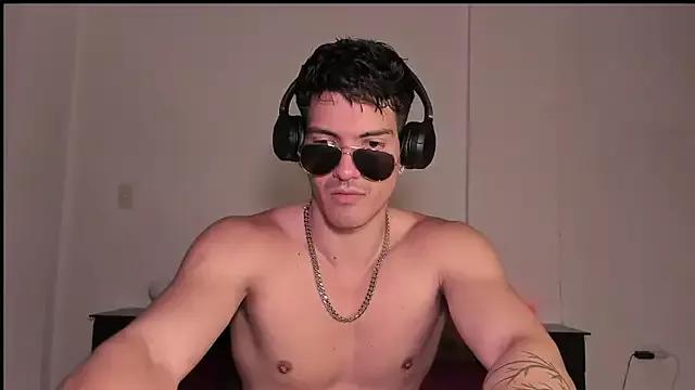 bbbeachboy from StripChat
