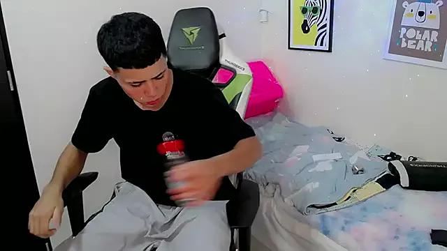 bby_santi from StripChat