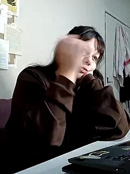bbyedarling from StripChat