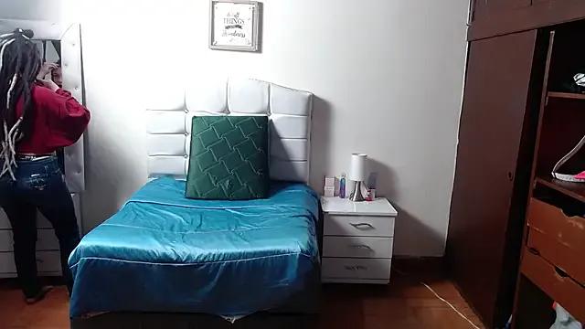 Bdsm_Elapetite from StripChat is Freechat