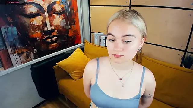 Try our streaming cams variety and talk on a personal level with our adorable girls streamers, showing off their bountiful shapes and dildos.