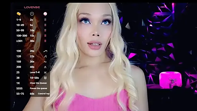 BEBEhugecock69 on StripChat 