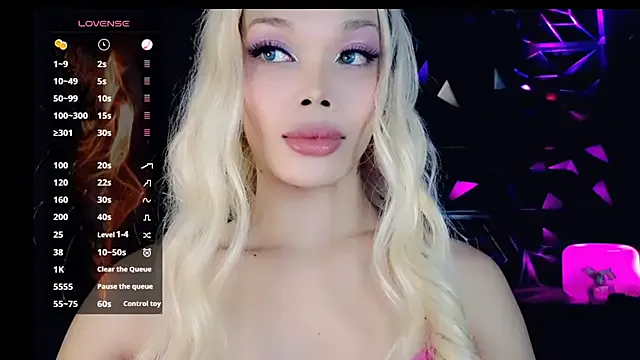 BEBEhugecock69 on StripChat 