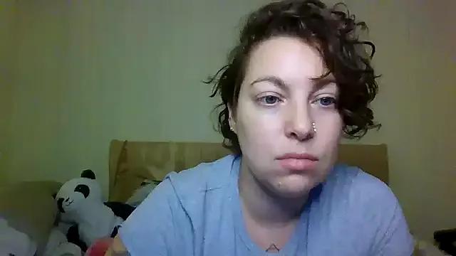 beberoyale from StripChat is Freechat