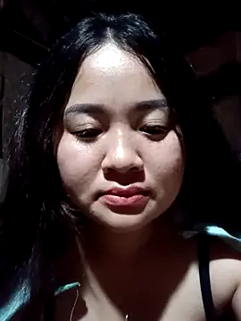 Bee-bgolden from StripChat is Freechat