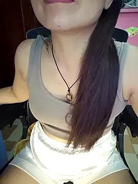 Bee_sweet from StripChat