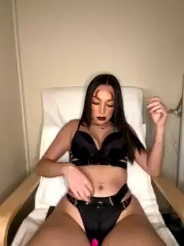 Cling to live show with BeellaS from StripChat 