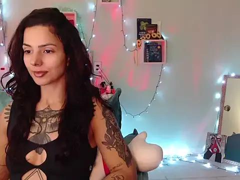 BeellyDance from StripChat
