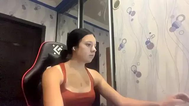 BeeutyLady from StripChat is Freechat