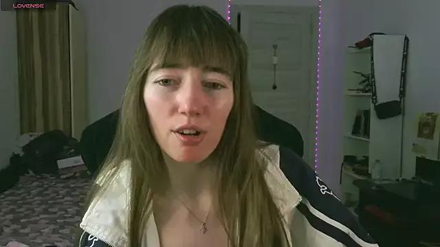 bekkawell from StripChat