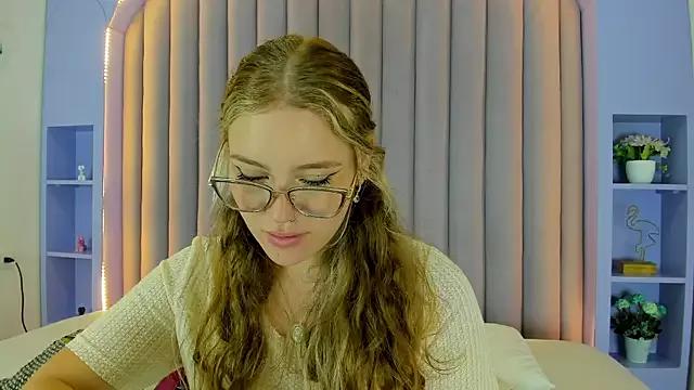 BelaMiller_ from StripChat is Freechat