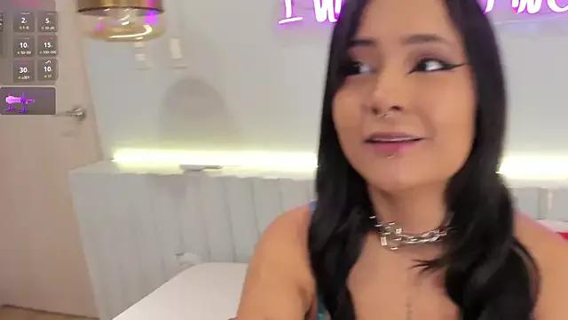 belamonroe from StripChat is Freechat