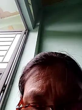 Bella-bae from StripChat