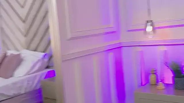Bella-Taylor from StripChat