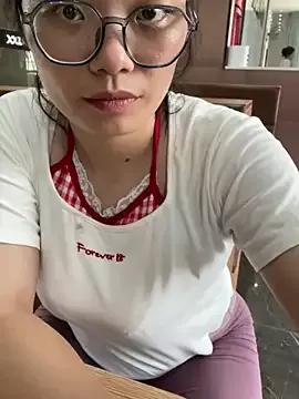 Bella0815 from StripChat