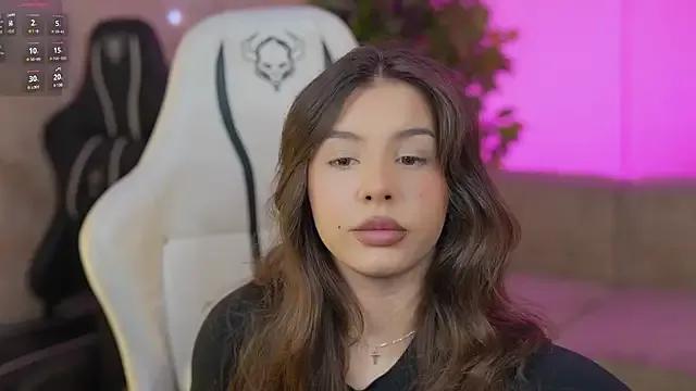 Bella_054 from StripChat