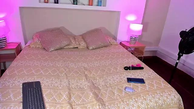 Try our streaming cams variety and talk on a personal level with our adorable girls streamers, showing off their bountiful shapes and dildos.