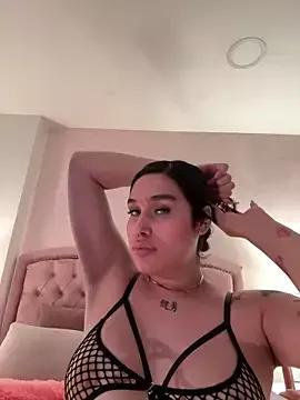 Bella__Wood from StripChat is Freechat