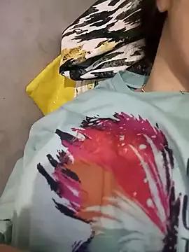 bella_bellaa from StripChat is Freechat