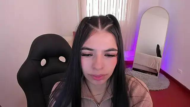 bella_blue18 from StripChat