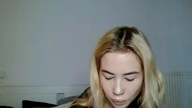 Bella_Meg from StripChat