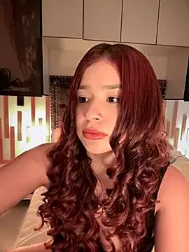 bella_parisi from StripChat