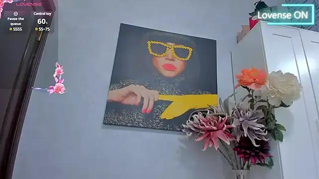 Bella_Posh from StripChat