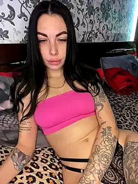 Bella_R0se from StripChat is Freechat