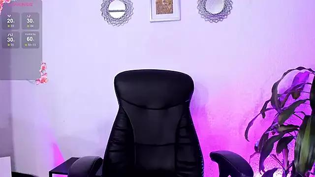 Bella_trix_ from StripChat
