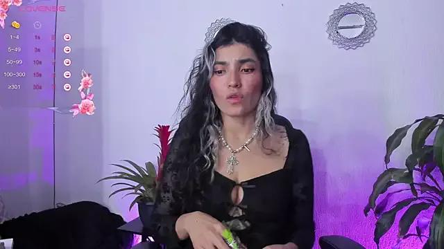 Bella_trix_ from StripChat