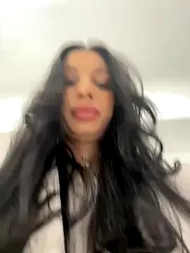 Bella_Vixen_ from StripChat is Freechat