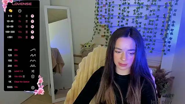 Bella_XO from StripChat