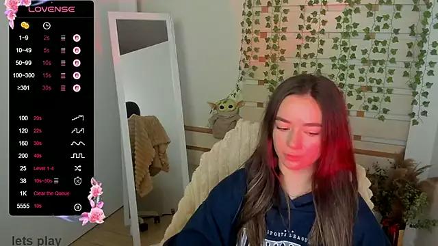 Bella_XO from StripChat