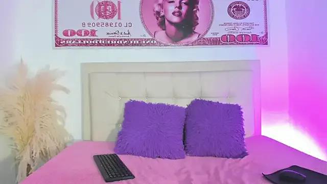 Try our streaming cams variety and talk on a personal level with our adorable girls streamers, showing off their bountiful shapes and dildos.