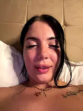 BellaaNoir from StripChat is Freechat