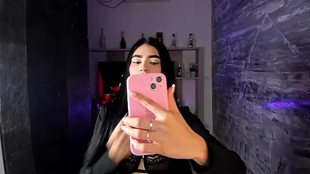 BellaaStorm from StripChat