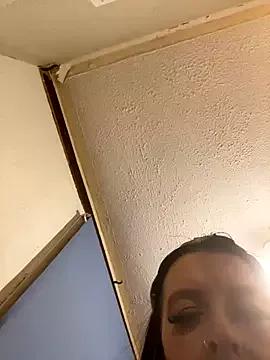 Bellababexox from StripChat is Freechat