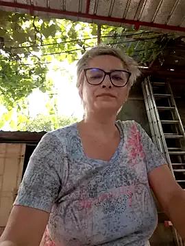 BellaBellaHot from StripChat